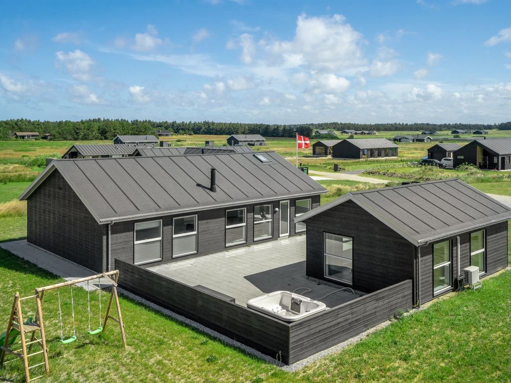 "Tatiane" - 1.5km from the sea in Løkken Regio Noordwest-Jutland