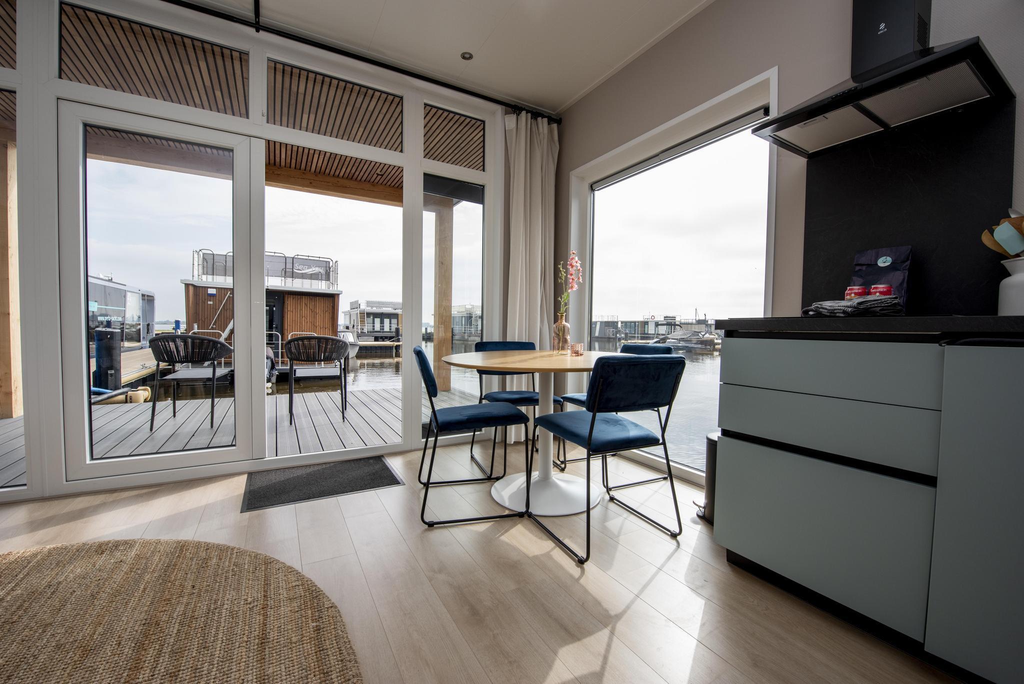 Houseboat 'Riggelbrug' - Paviljoenwei 4 | Offingawier in Offingawier -4 personen