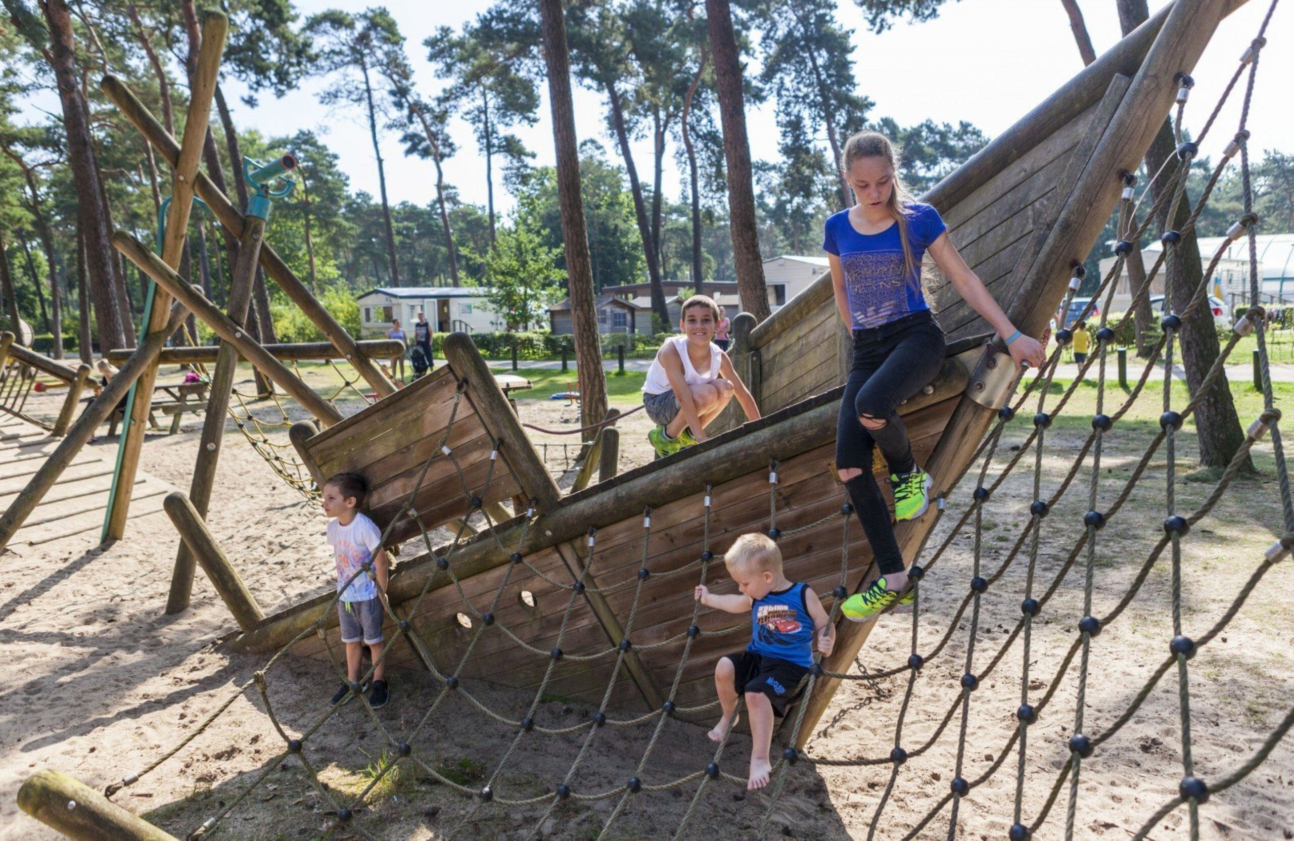 AR Reeënveld Mobile home in Schaarsbergen -6 personen