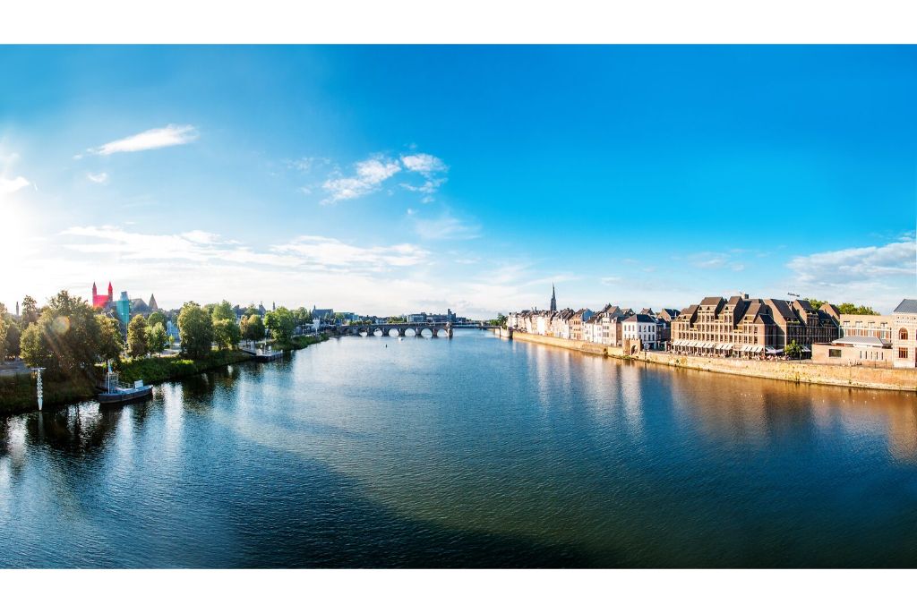 Module Special 6 persons Hot tub in Schin op Geul -6 personen