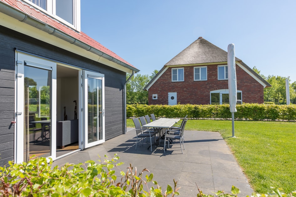 Grote Waterjuffer 16 in Paasloo -16 personen