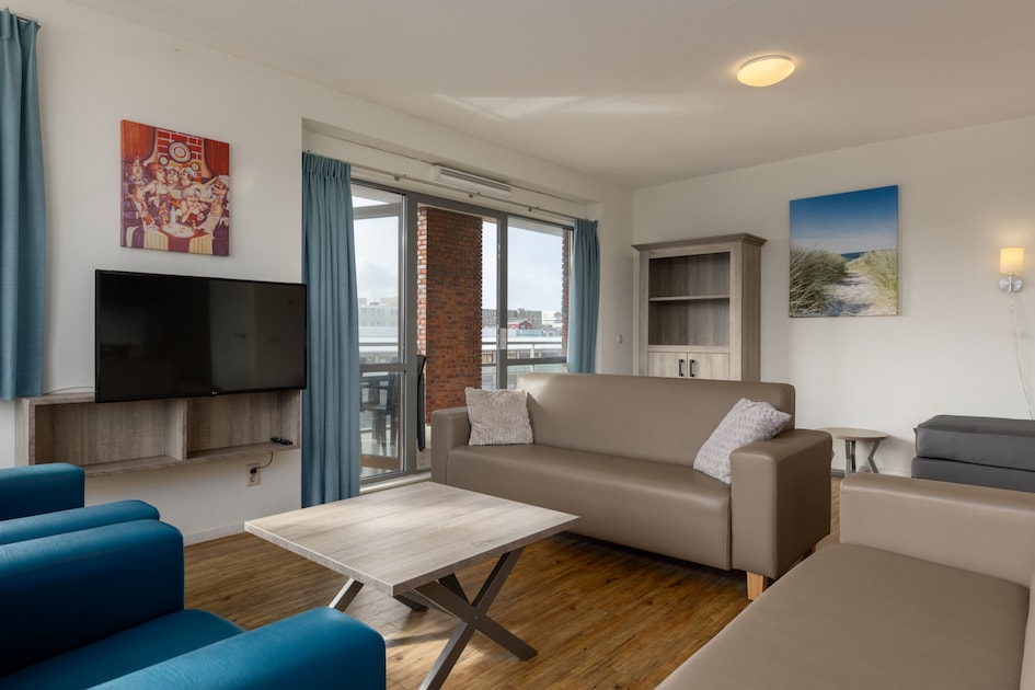 SV8B in 's-Gravenhage -8 personen