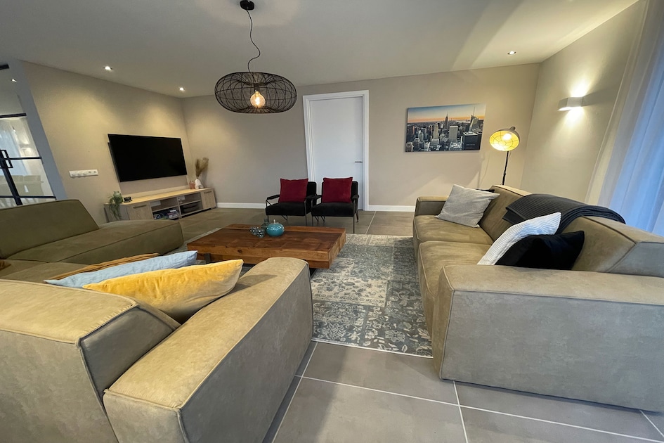 Familievilla 12 in Ossenzijl -12 personen