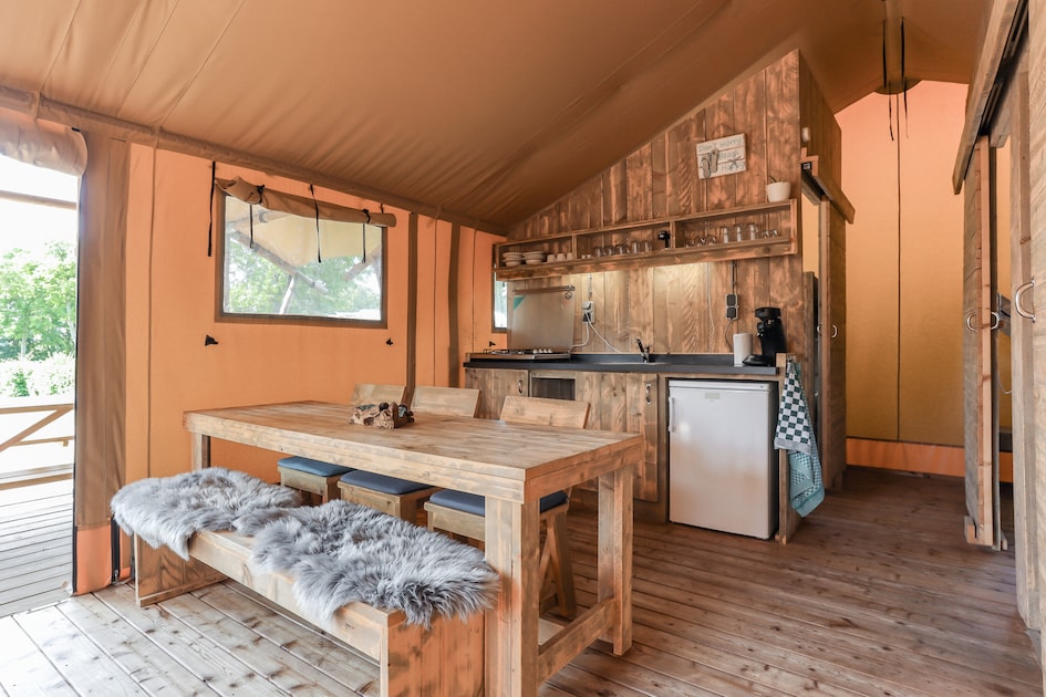 Safaritent 6 in Vrouwenpolder -6 personen