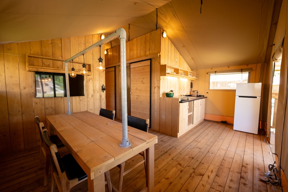 Safaritent 4 in Vierhuizen -4 personen