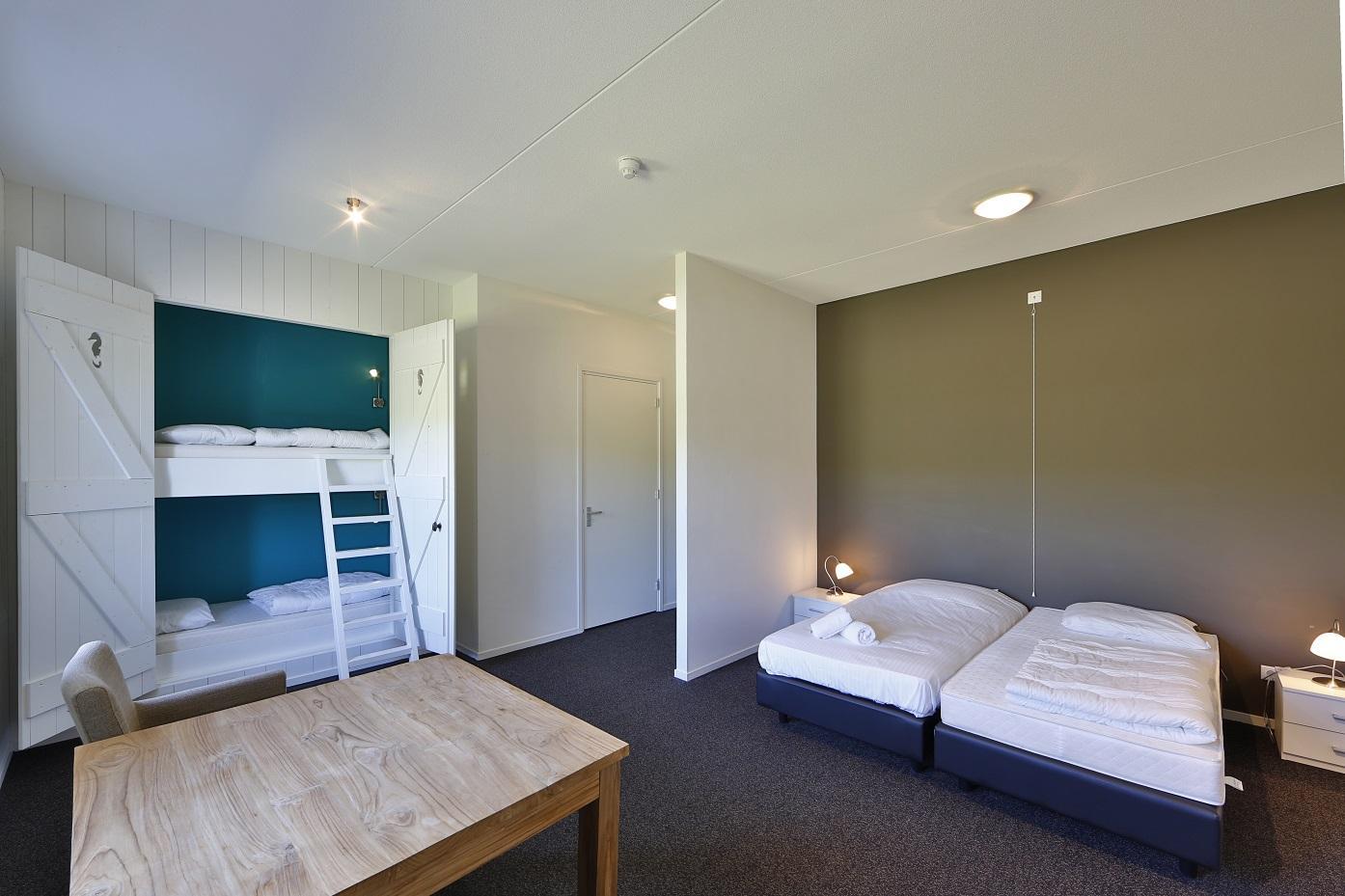 Group Accommodation for up to 48-persons in Wemeldinge -30 personen