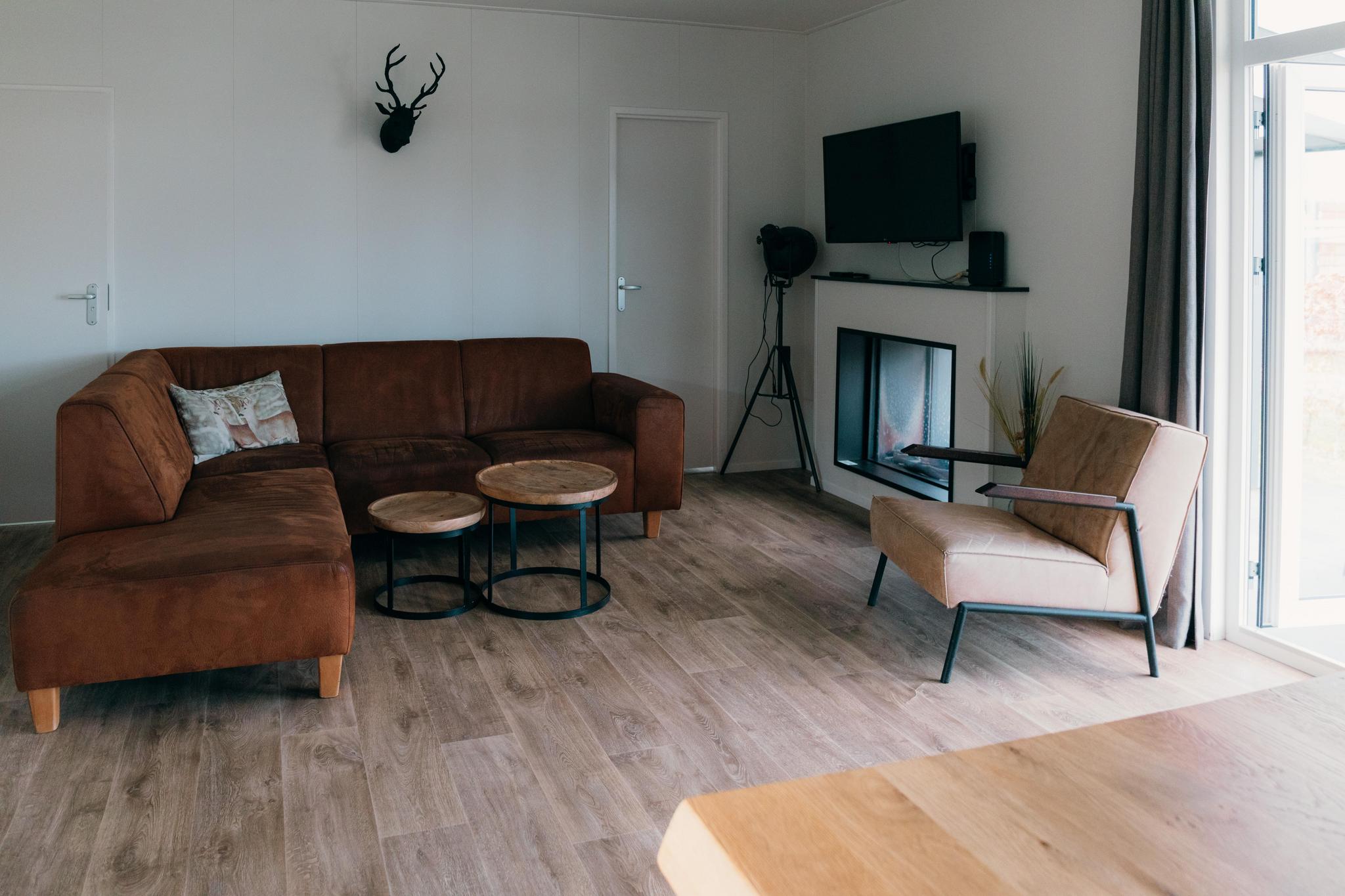 6 + 6 persoons Veluwe Villa met sauna en grillhuis in Voorthuizen -12 personen