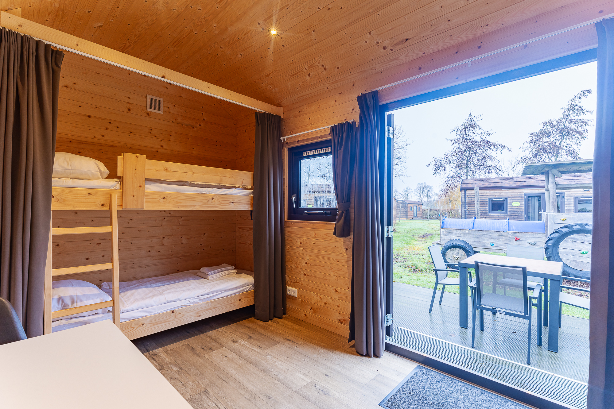 Duinhoeve Duinlodges 4pers (huisdiervriendelijk) in Burgh-Haamstede -4 personen