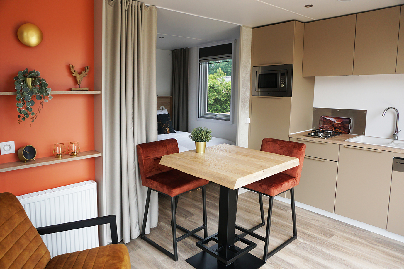 2 + 2-person Hotel lodge in Voorthuizen -4 personen